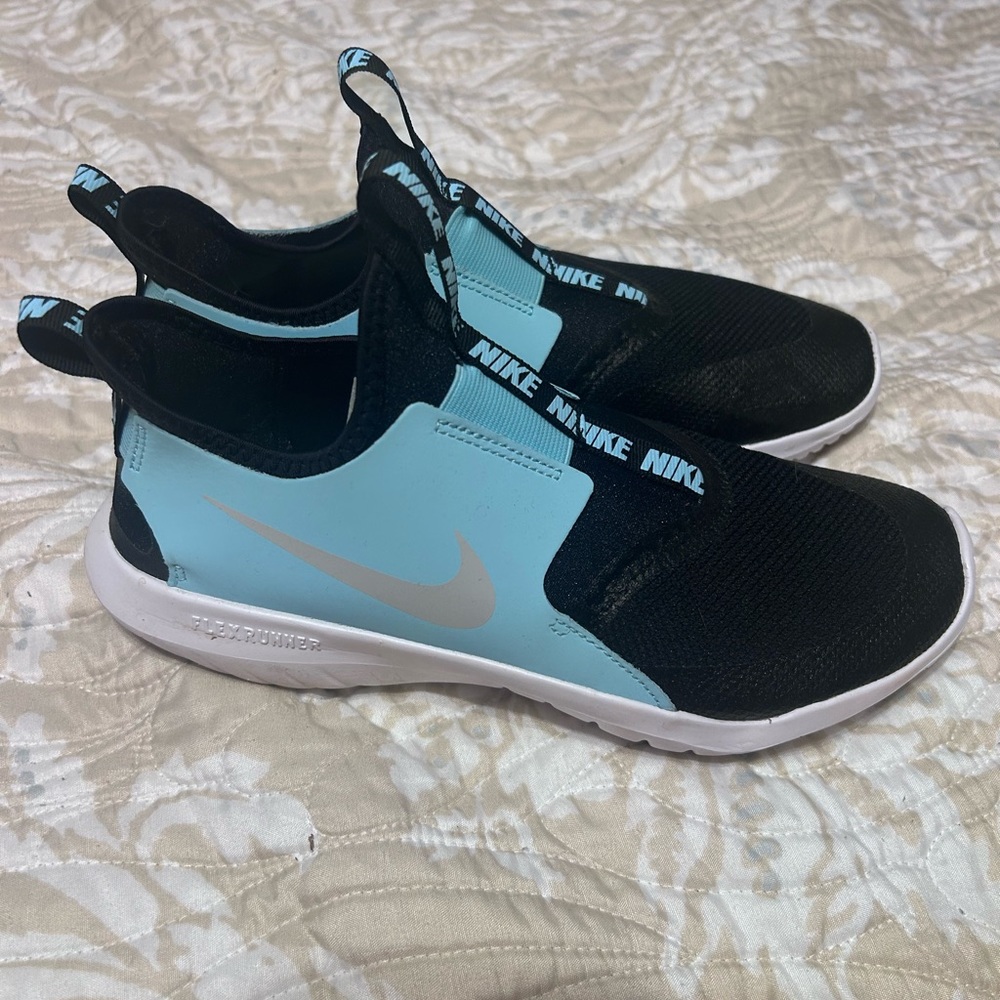 Nike Flex Runners